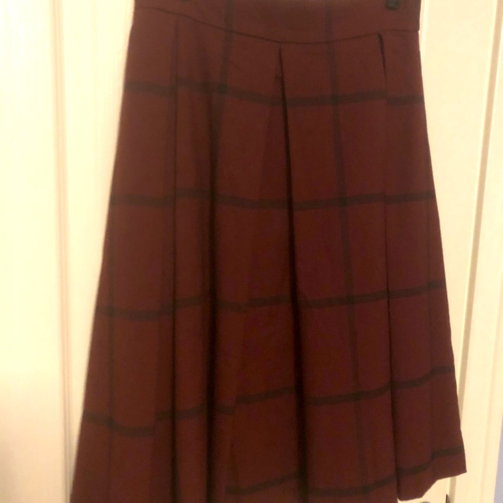 Banana Republic, size 0, pleated skirt